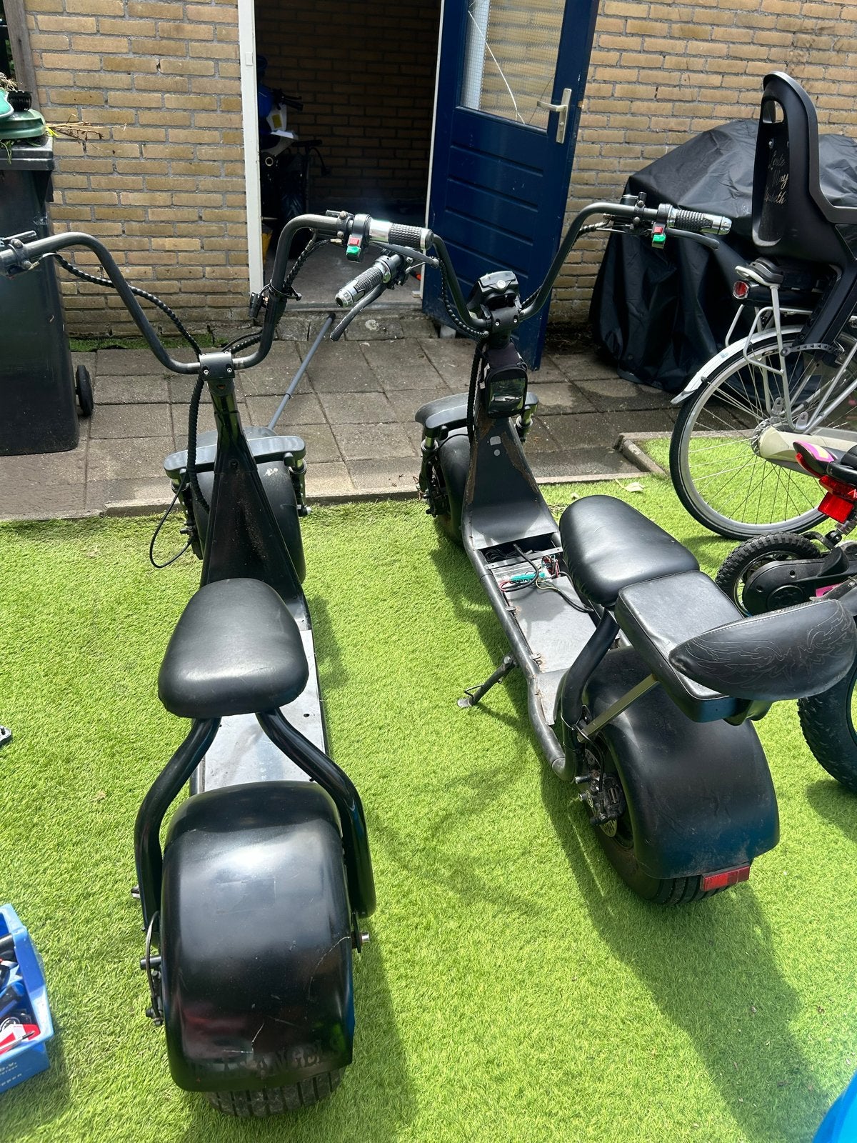 2 elektrische steps, 1 werkend, 1 voor onderdelen/reparatie, Fietsen en Brommers, Steps, Gebruikt, Elektrische step (E-scooter)