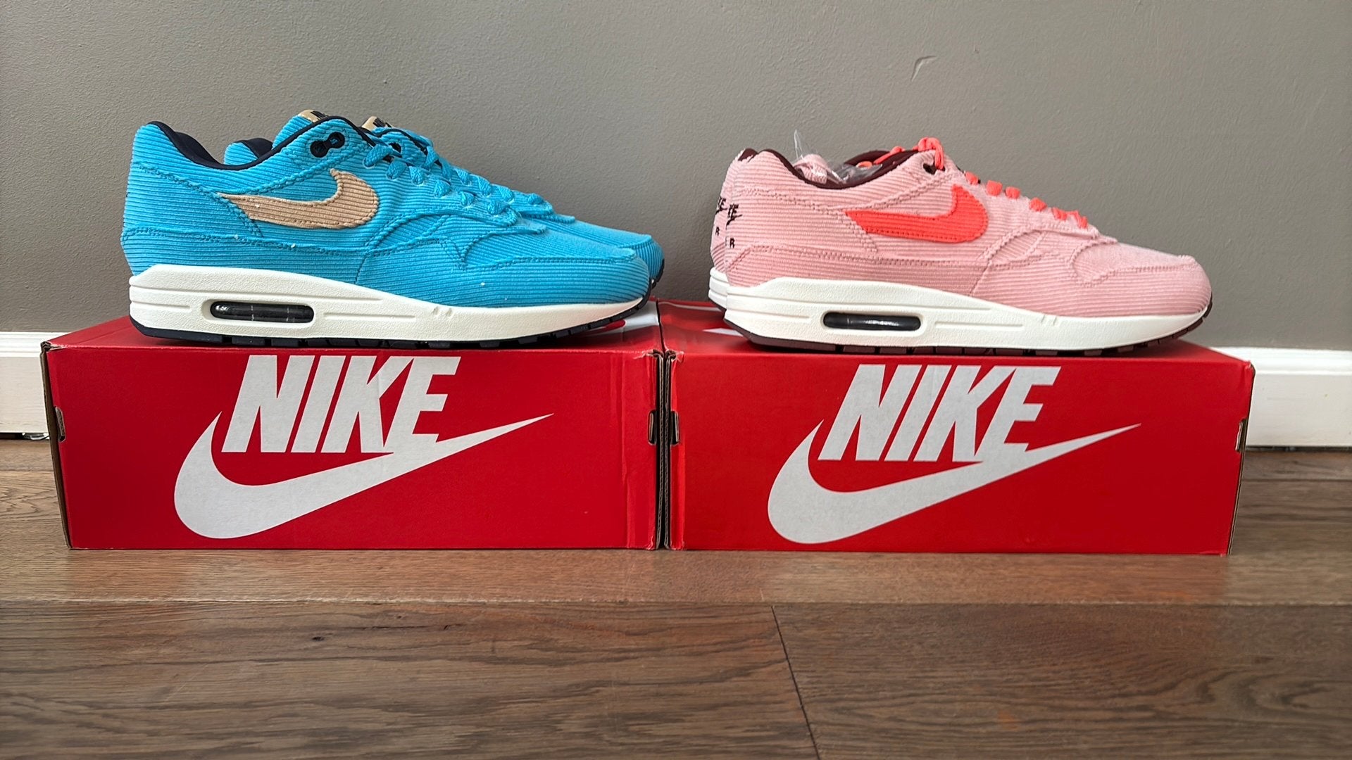 Nike Air Max 1 PRM Corduroy Coral & Baltic Blue 45 deadstock, Overige kleuren, Nieuw, Ophalen of Verzenden, Sneakers of Gympen