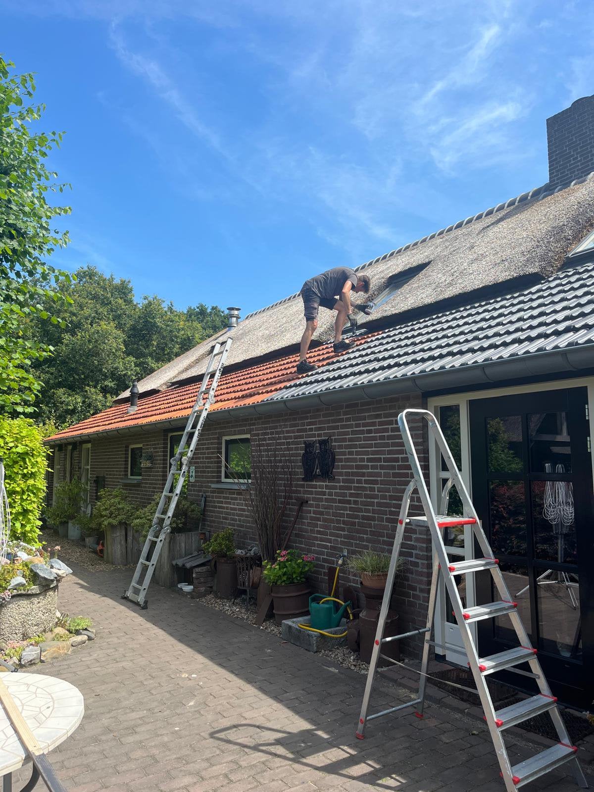 Coating mat grijs 60m2 dakverf dakpannen verf dakshampoo, Ophalen, Zo goed als nieuw