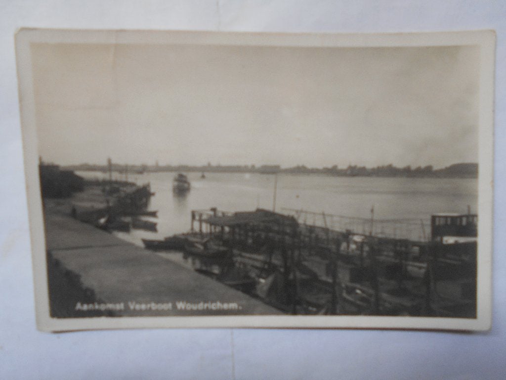 Woudrichem aankomst Veerboot Woudrichem (1939) topkaart, Ophalen of Verzenden, 1920 tot 1940, Gelopen, Noord-Brabant