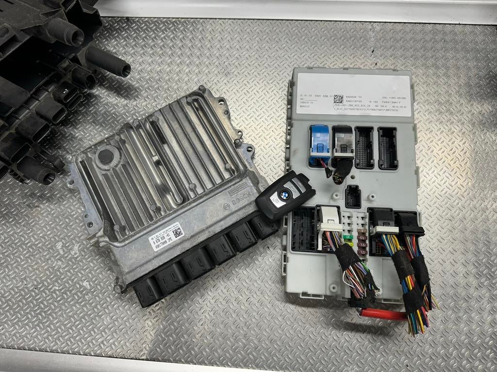 startset bmw 3 serie f30 LCI 330E B48B20A ECU + BCM+sleutel, Ophalen of Verzenden, Gebruikt, BMW