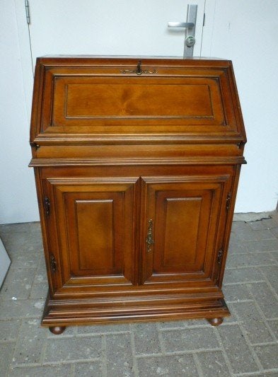Klein klassiek bureau , klep bureau 97 cm hoog, 67 breed, Ophalen, Overige typen, Zo goed als nieuw, 40 cm
