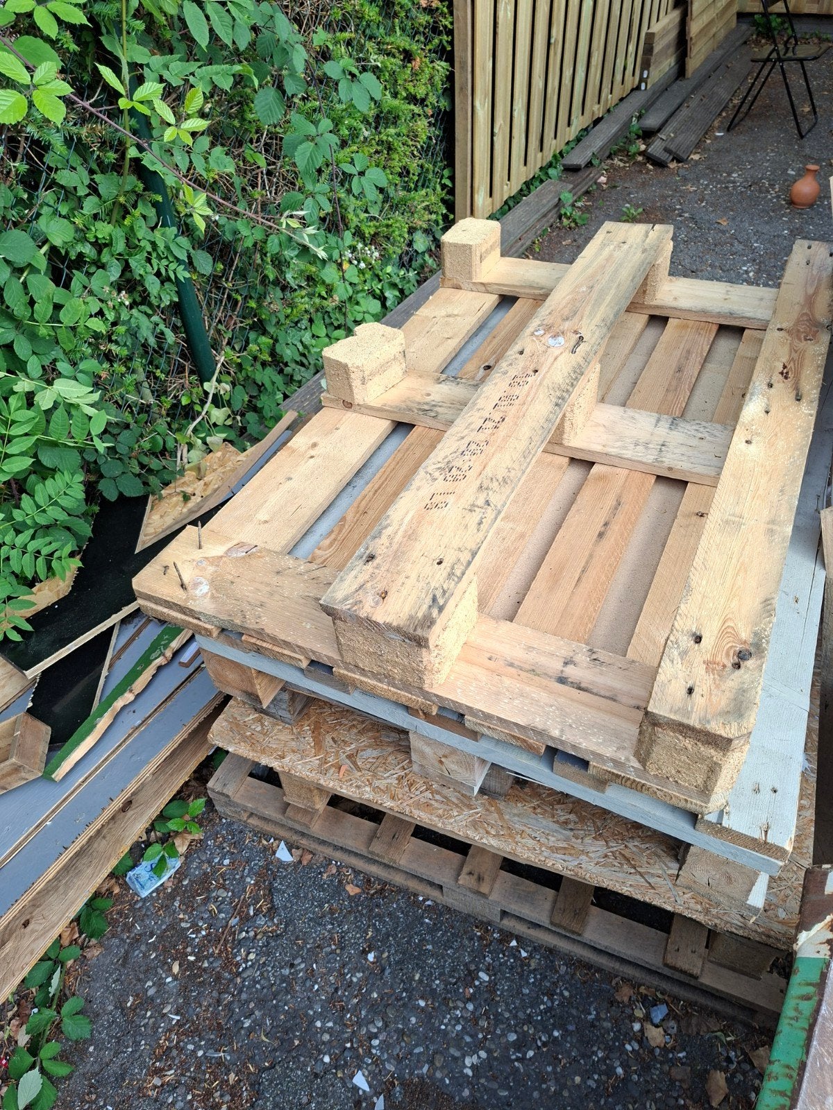 Gratis Pallets en Hout voor Opbranden, Ophalen