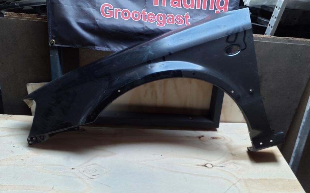 Legacy outback mk2 spatbord, Auto-onderdelen, Carrosserie en Plaatwerk, Ophalen, Voor, Subaru, Spatbord