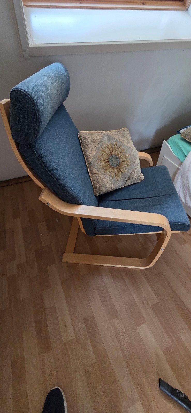 IKEA Poäng fauteuil - Blauw met houten frame, Huis en Inrichting, Stoelen, Ophalen, Gebruikt, Modern, Scandinavisch, Blauw