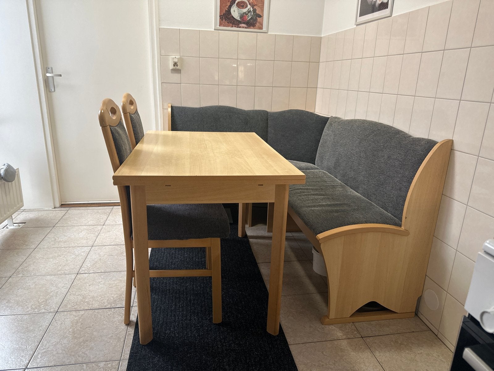 Hoekbank met eettafel en 2 stoelen, Ophalen, Gebruikt, Minder dan 4 stoelen