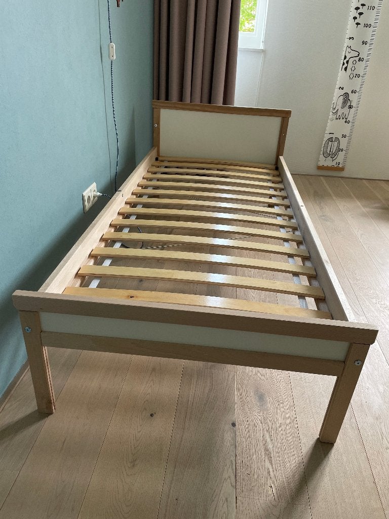 Peuterbed, Kinderen en Baby's, Kinderkamer | Bedden, Ophalen, 70 tot 85 cm, 140 tot 160 cm, Zo goed als nieuw