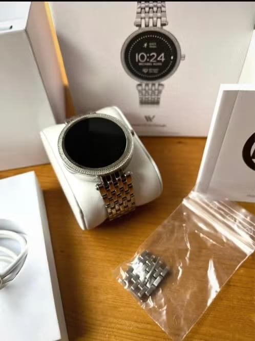 Michael Kors zilverkleurige smartwatch, Ophalen of Verzenden, Zo goed als nieuw, Zilver, Android