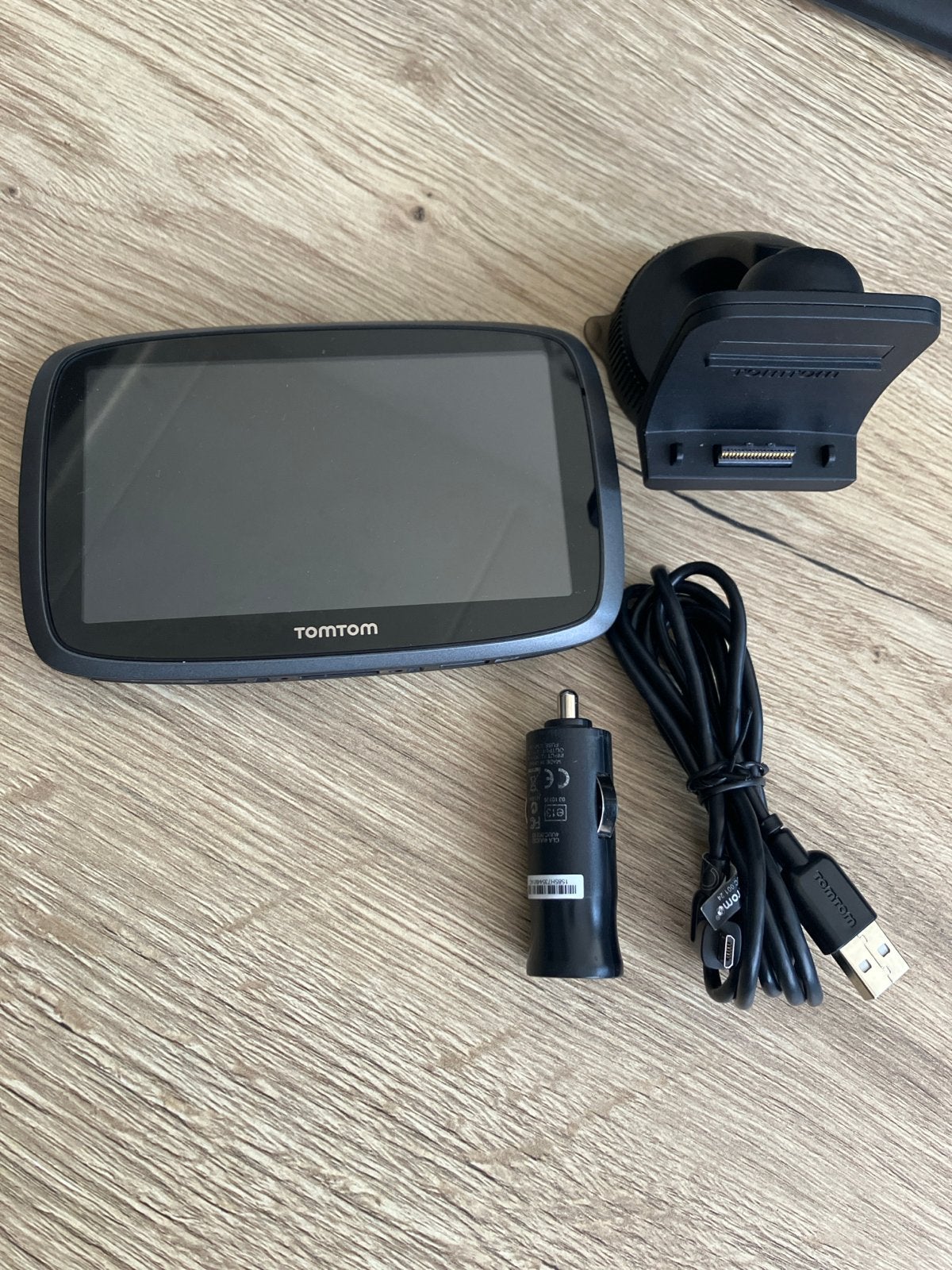 Tomtom Go 500 navigatiesysteem met accessoires, Auto diversen, Ophalen, Zo goed als nieuw