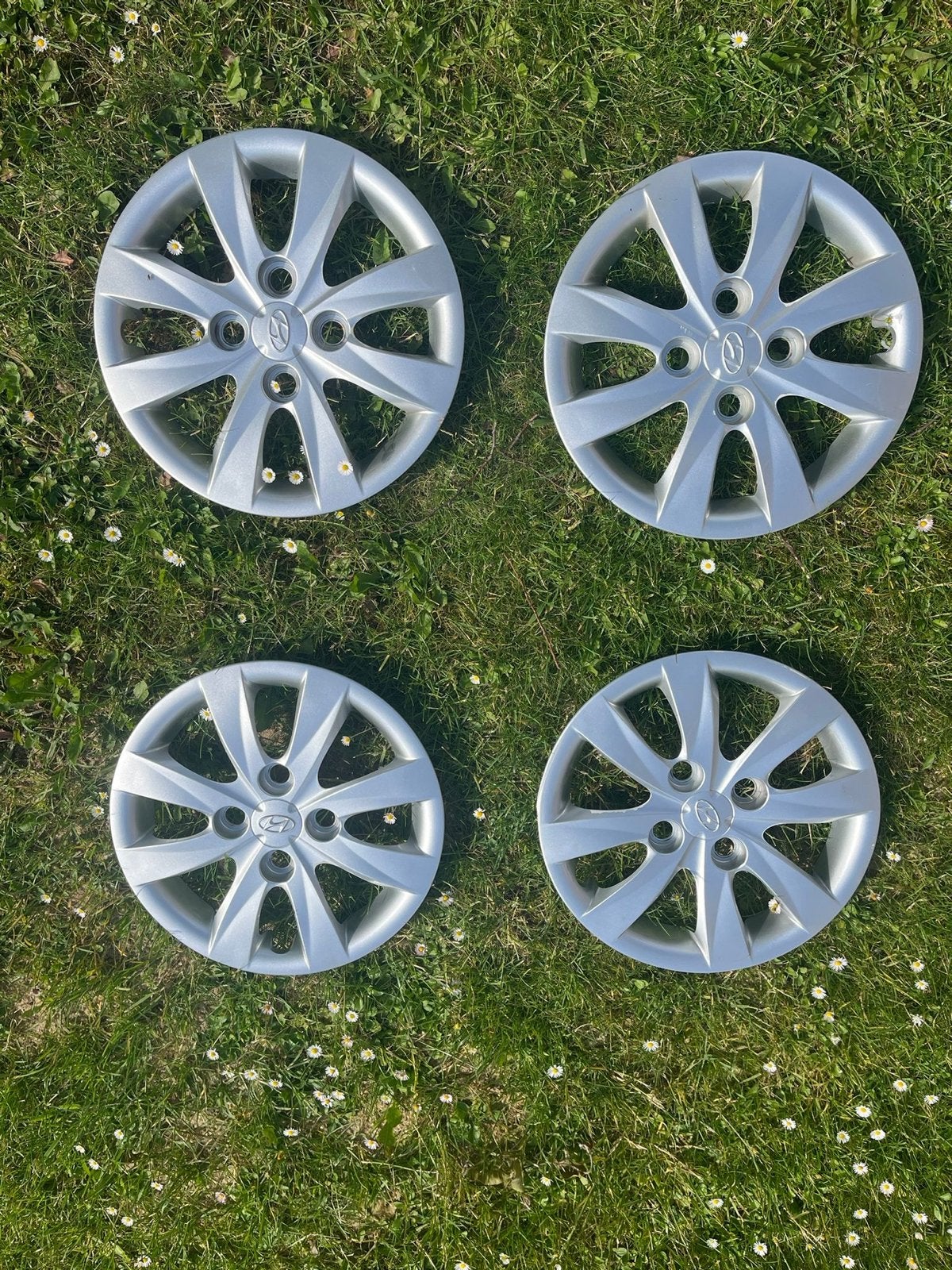 Set van 4 Hyundai wieldoppen 4.5JX13, Ophalen of Verzenden, Gebruikt