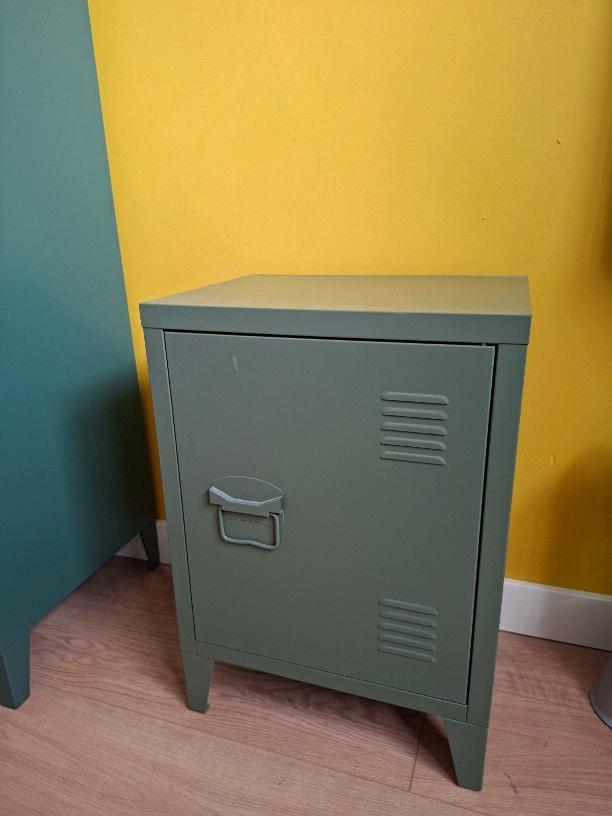 1 x Groene metalen locker kastje (40x30x57 cm) - industrieel, Huis en Inrichting, Kasten | Lockerkasten, Ophalen, Zo goed als nieuw