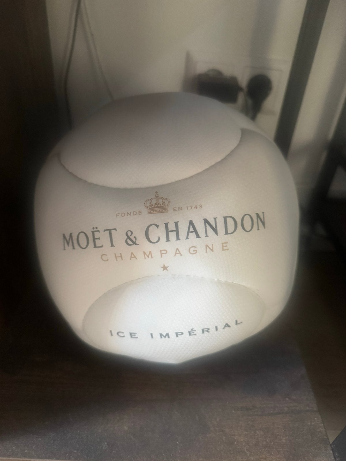 Moët & Chandon Champagne Volleybal, Ophalen of Verzenden, Zo goed als nieuw, Bal