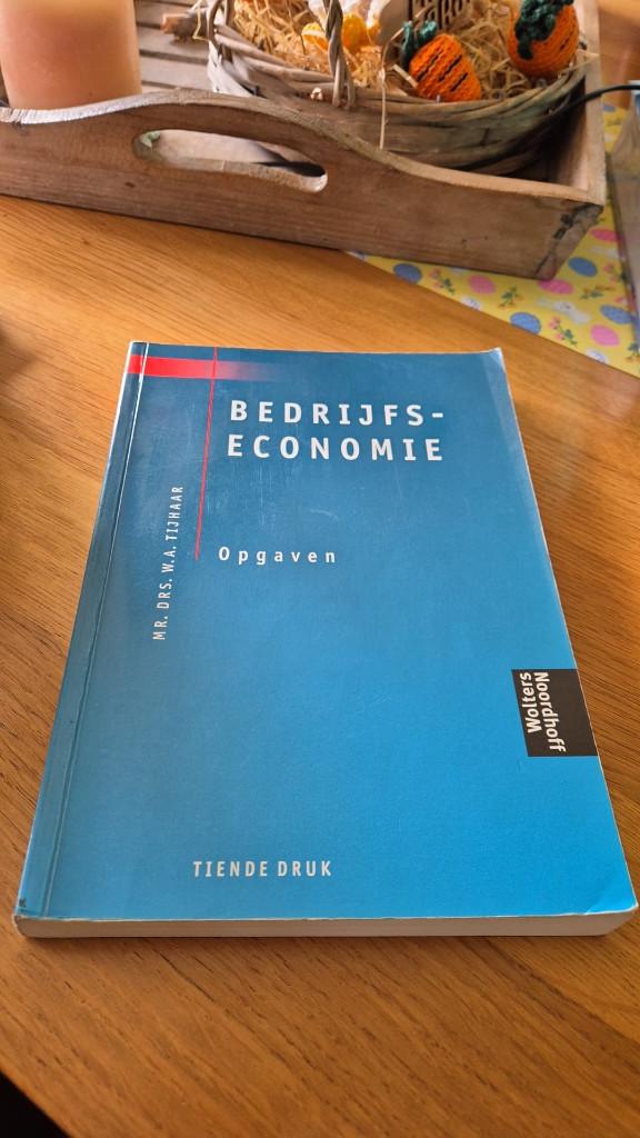 Bedrijfseconomie opgaven, Boeken, Ophalen, Zo goed als nieuw, Economie en Marketing, Wolters Noordhoff
