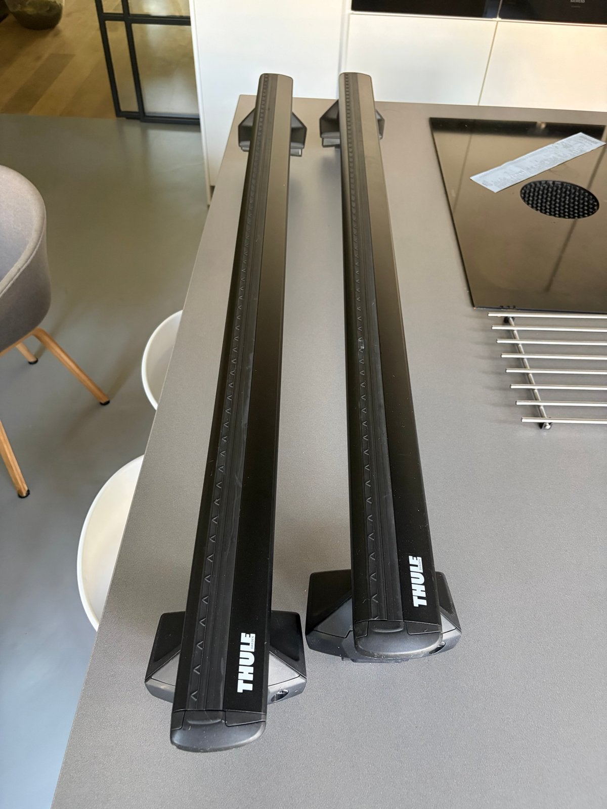 Thule Wingbar (zwart) voor Audi e-tron Sportback (vanaf 2019, Auto diversen, Dakdragers, Ophalen of Verzenden, Zo goed als nieuw