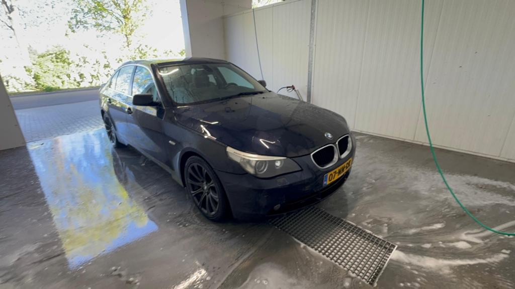 BMW 5-Serie 2.5 I 525 AUT 2004 Blauw, Auto's, Automaat, Zwart, 2000 kg, Blauw