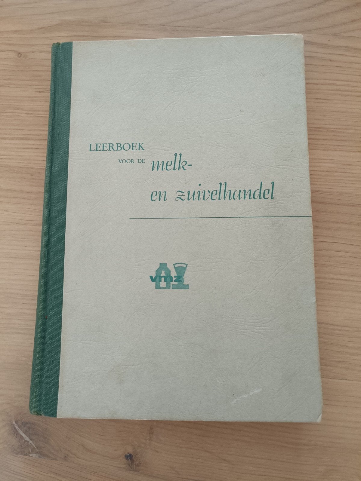 Leerboek voor de Melk- en Zuivelhandel (1957), Ophalen of Verzenden, Zo goed als nieuw, Overige niveaus, Stichting Vakopleiding Melkdetailhandel en Zuiveldetailhandel