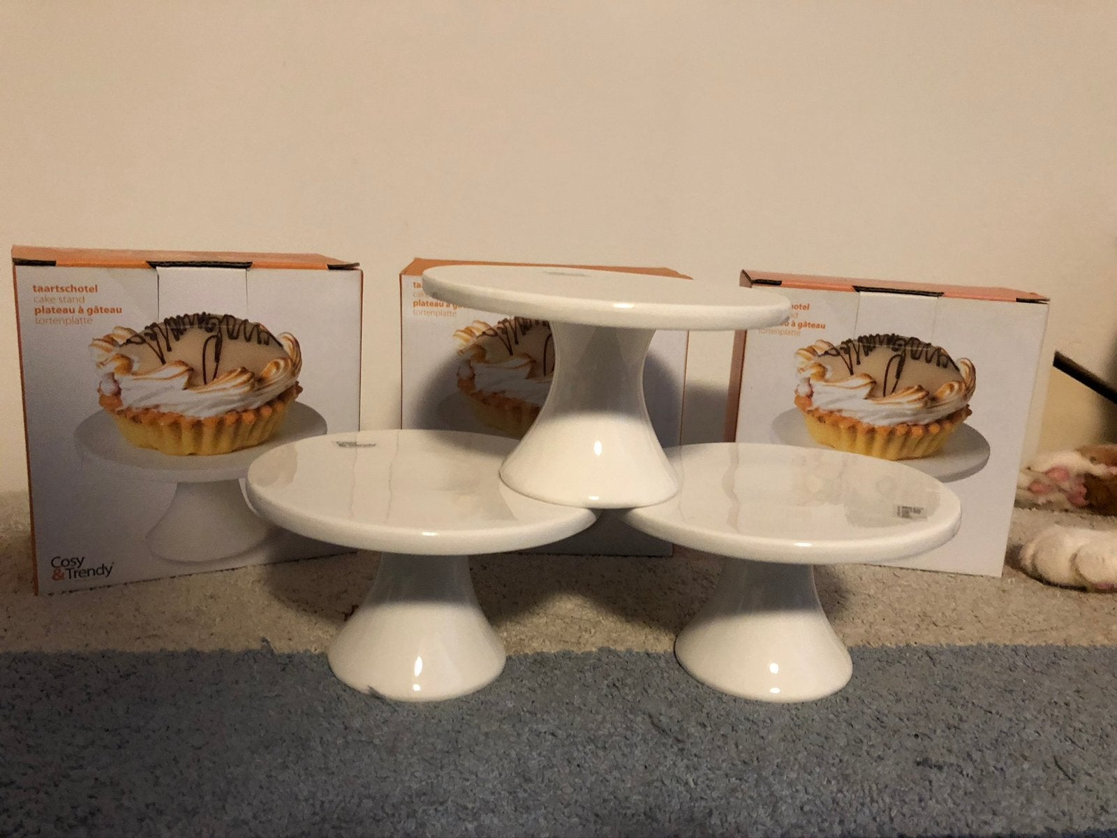 Cosy & Trendy taartschotel cakestand wit, Huis en Inrichting, Ophalen, Nieuw