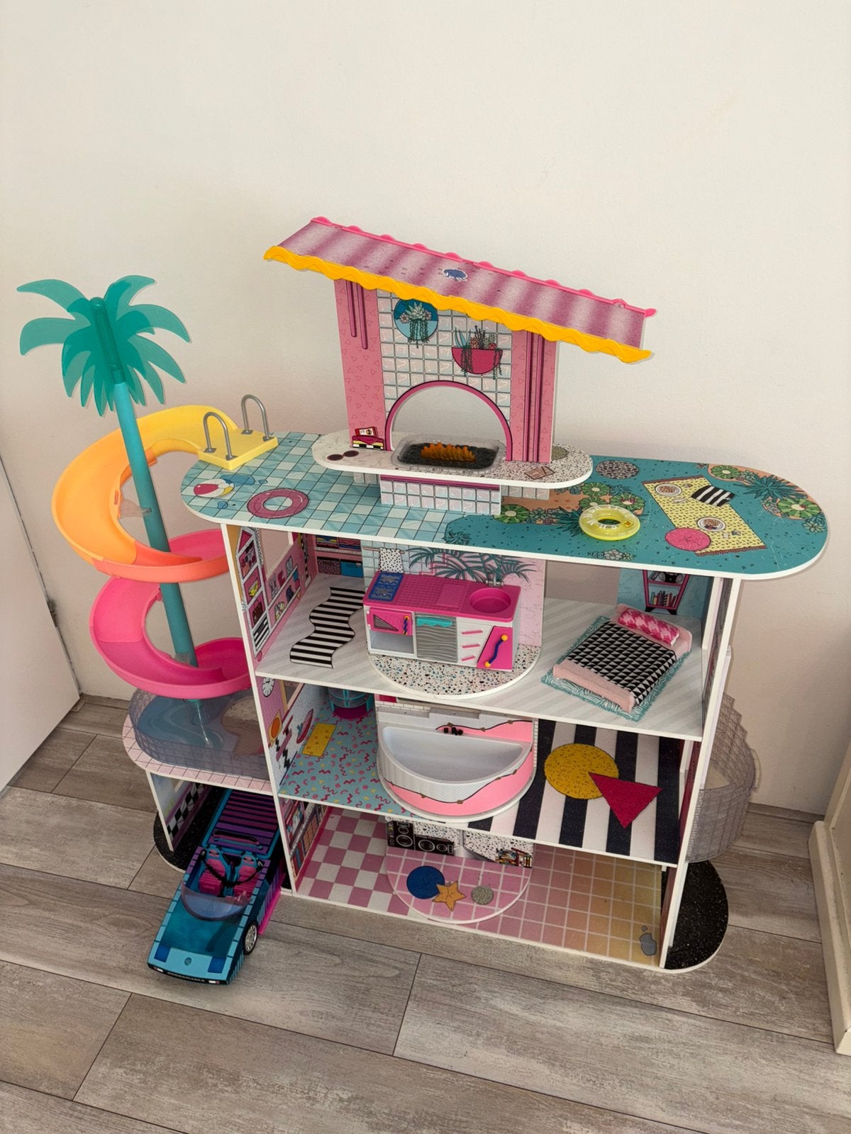 Te koop Grote LOL Surprise! verzameling., Ophalen of Verzenden, Zo goed als nieuw, Poppenhuis