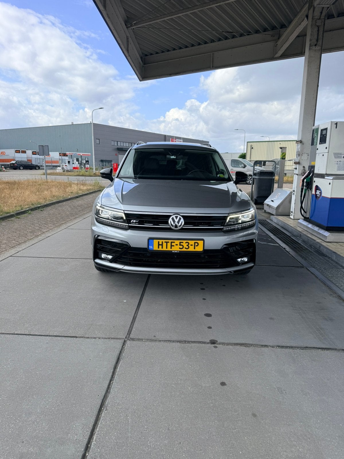 Volkswagen Tiguan 1.5 TSI 150pk 2020 Grijs, Auto's, 4 cilinders, Leder, Particulier, 750 kg