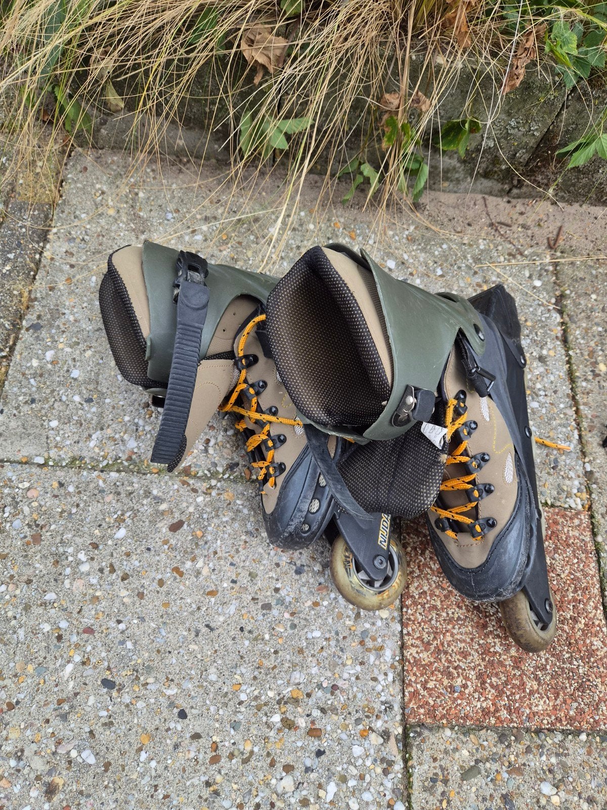 2 paar skeelers: Roces (36/37) en Cruiser (40/41), Sport en Fitness, Skeelers, Ophalen, Gebruikt, Roces