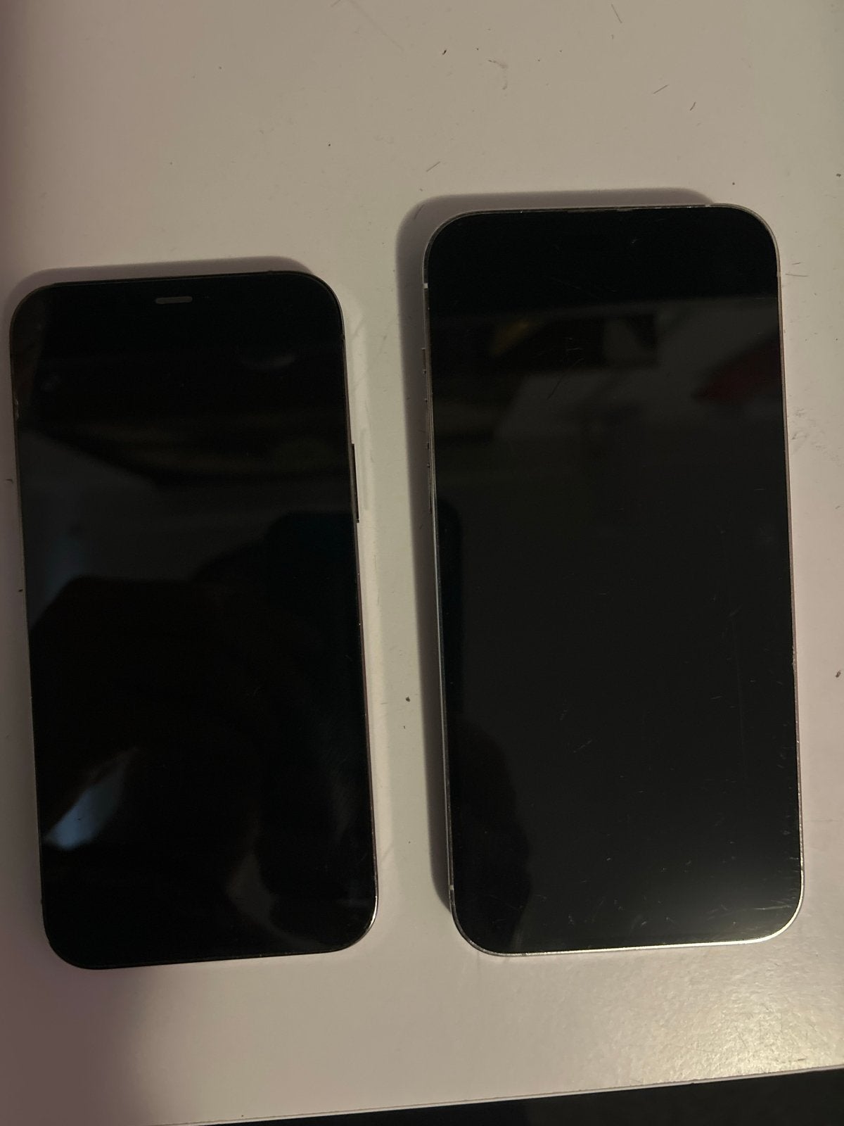 2x iPhone: 14 Pro Max (defect) & 12 Pro (iCloud-vergrendeld), Telecommunicatie, Mobiele telefoons | Apple iPhone, Ophalen, Niet werkend