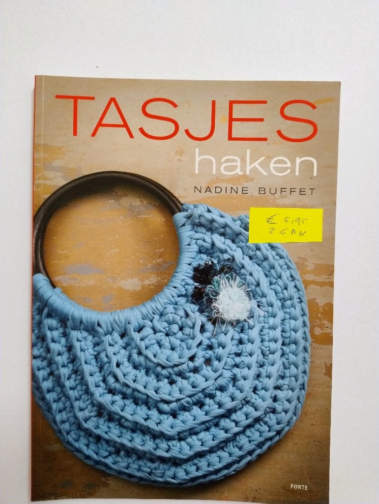 Haakboek Tasjes haken, Ophalen of Verzenden, Zo goed als nieuw, Haken, Patroon of Boek