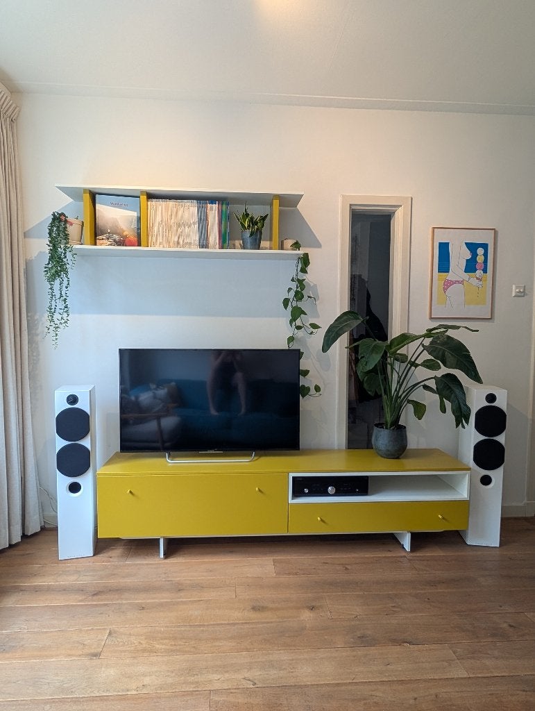 Hülsta modern design (tv) wandmeubel - mosterdgeel, Ophalen, Overige materialen, Gebruikt, Met klep(pen)