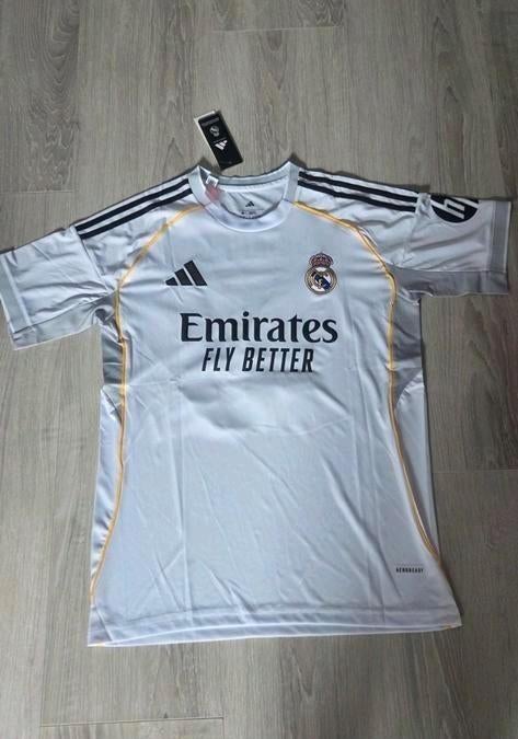 Real Madrid Thuis Tenue 25/26, Maat XS of kleiner, Ophalen of Verzenden, Nieuw, Set