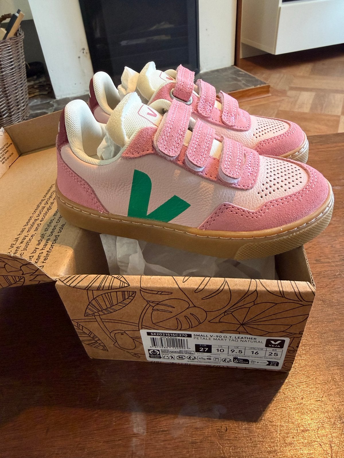 Nieuwe Veja sneakers maat 27, Meisje, Schoenen, Nieuw, Ophalen of Verzenden