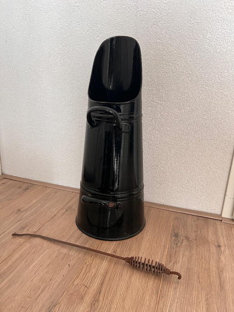 Emaille kolenkit zwart met ijzerpook, Ophalen