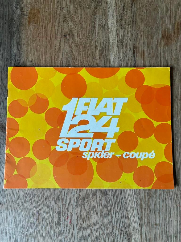 Fiat 124 Spider en Coupé brochure, Ophalen of Verzenden, Zo goed als nieuw, Overige merken