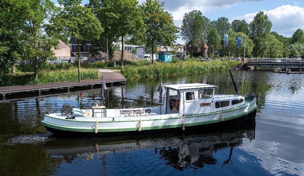 Veerkracht – Karakteristieke Barkas, 11 m, Binnenboordmotor, Motorjacht, Staal