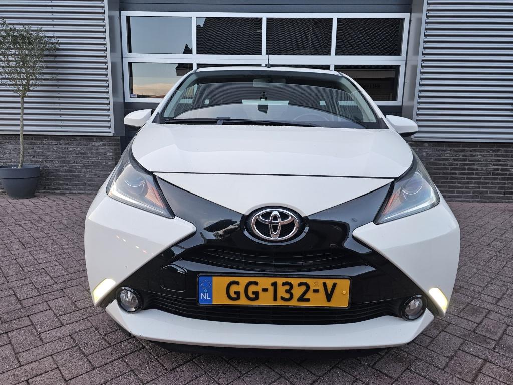Toyota Aygo | NL Auto | Airco | 1.0 VVT-i x-wave (bj 2015), Voorwielaandrijving, Euro 5, Gebruikt, Start-stop-systeem