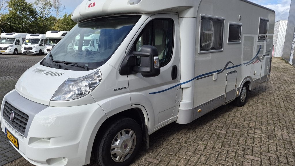 Adria Coral S 690 SP Queensbed, fietsdrager, Chemisch toilet, Ringverwarming, Fiat, Bedrijf