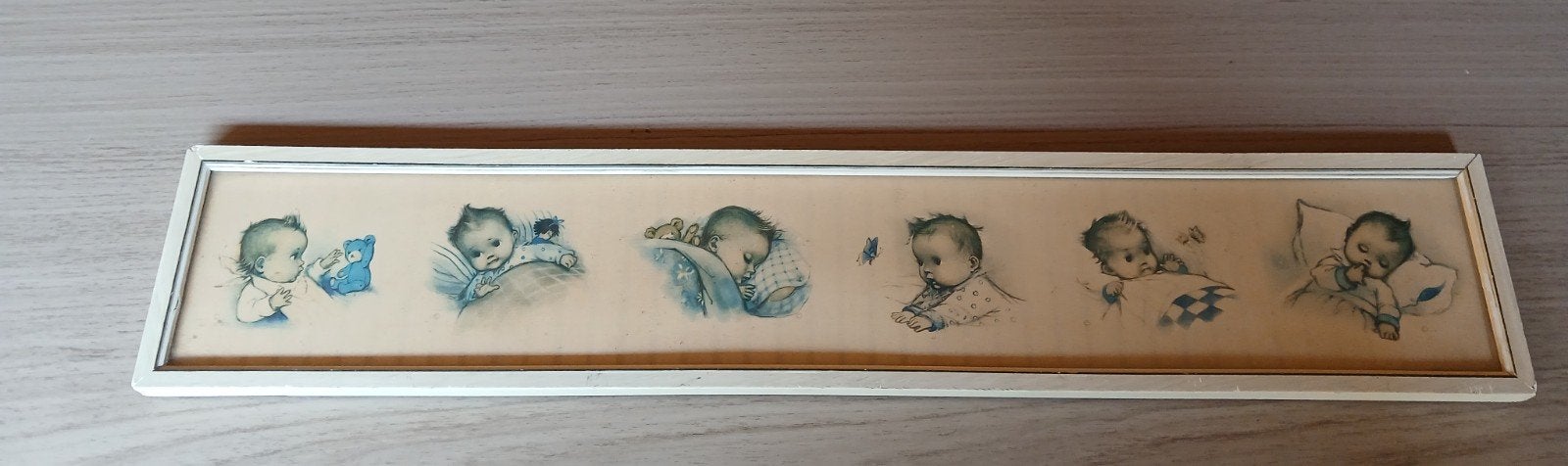 Vintage baby prentjes in lijst - Printed in Holland, Minder dan 50 cm, Gebruikt, Ophalen of Verzenden, Print