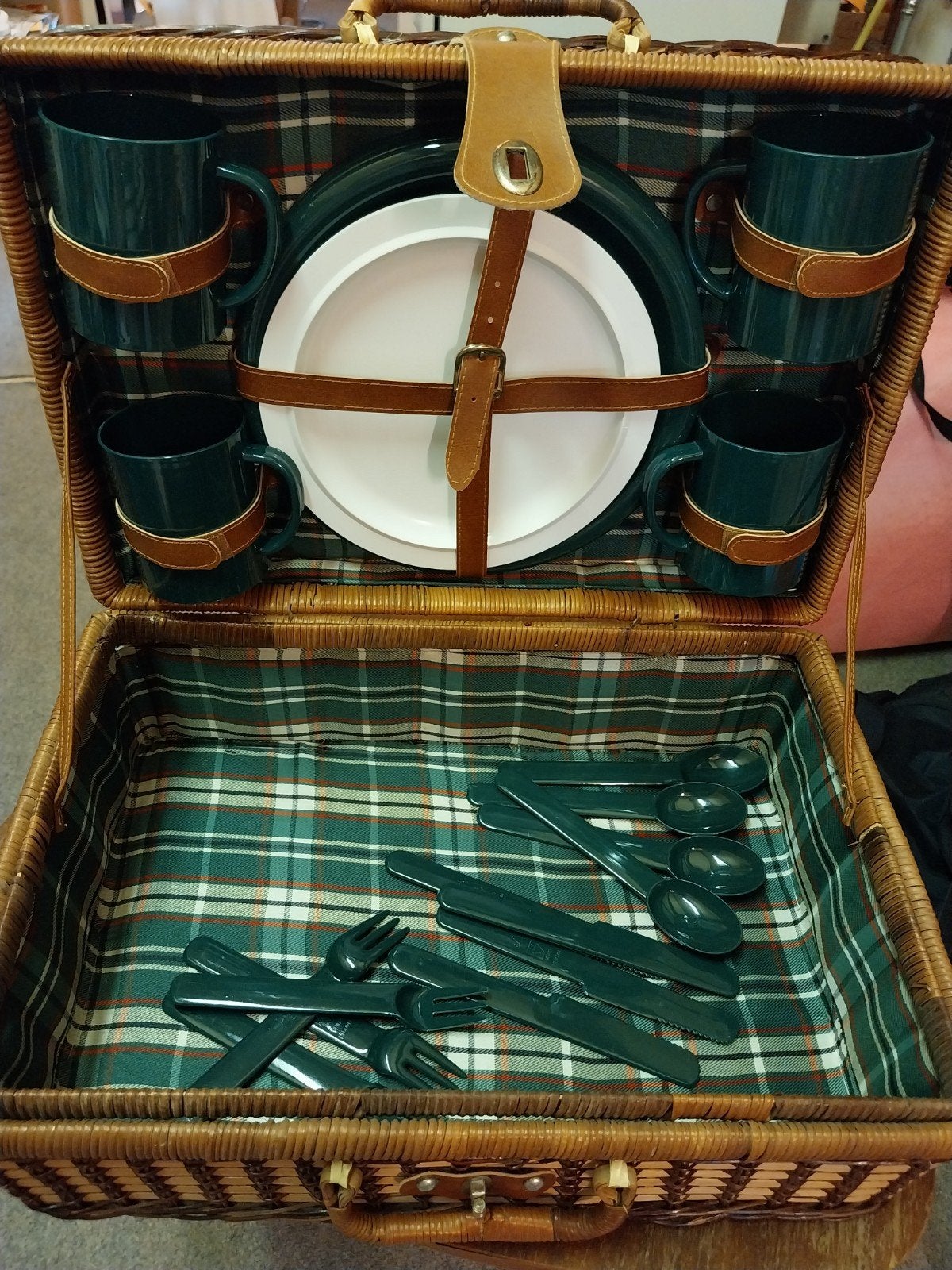 Vintage picknickmand met servies - Compleet, Ophalen, Nieuw