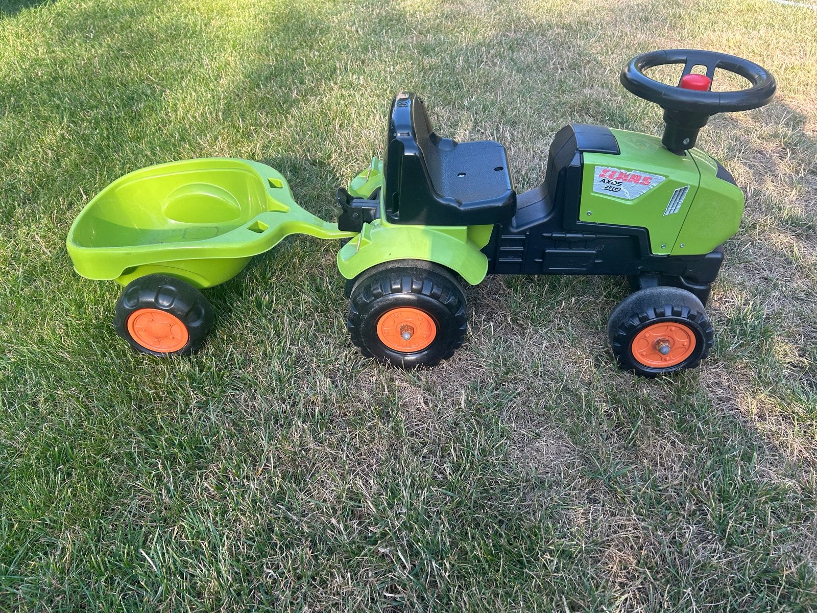 Speelgoed tractor met aanhanger - Claas Axos, Ophalen, Gebruikt, Trapvoertuig