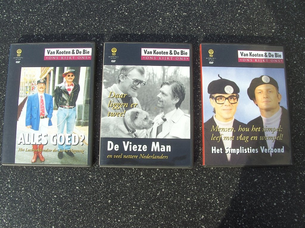 Simplisties Verbond, 3 dvd’s uit serie Ons kijkt Ons, Alle leeftijden, Van Kooten & De Bie, Ophalen of Verzenden, Tv-programma of Sketches