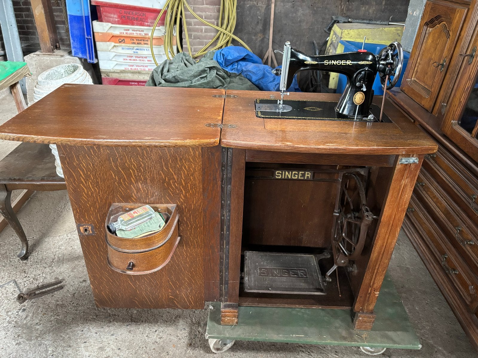 Antieke Singer Naaimachine in Houten Kast, Antiek en Kunst, Antiek | Naaimachines, Ophalen