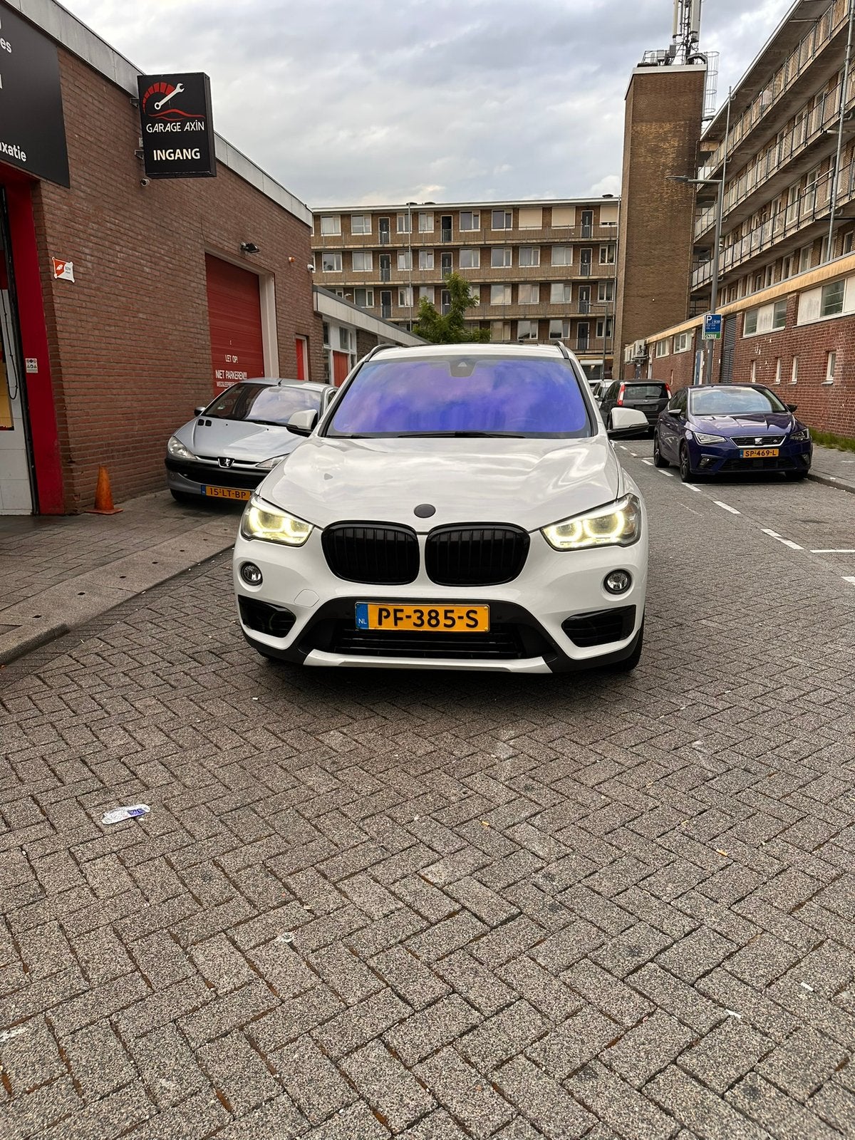 BMW X1 2.0 Sdrive 20I AUT 2017 Wit, 1998 cc, 1800 kg, Wit, Particulier