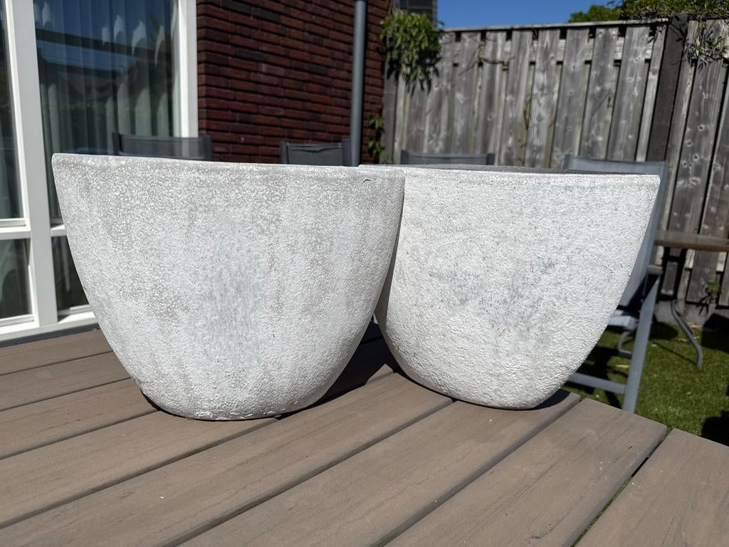 Set van 2 grijze bloempotten voor buiten, Tuin en Terras, Ophalen, Gebruikt, Balkon, Minder dan 60 cm