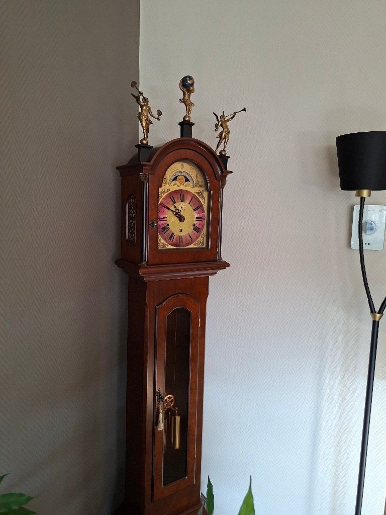 Staande klok "Radboud", Ophalen