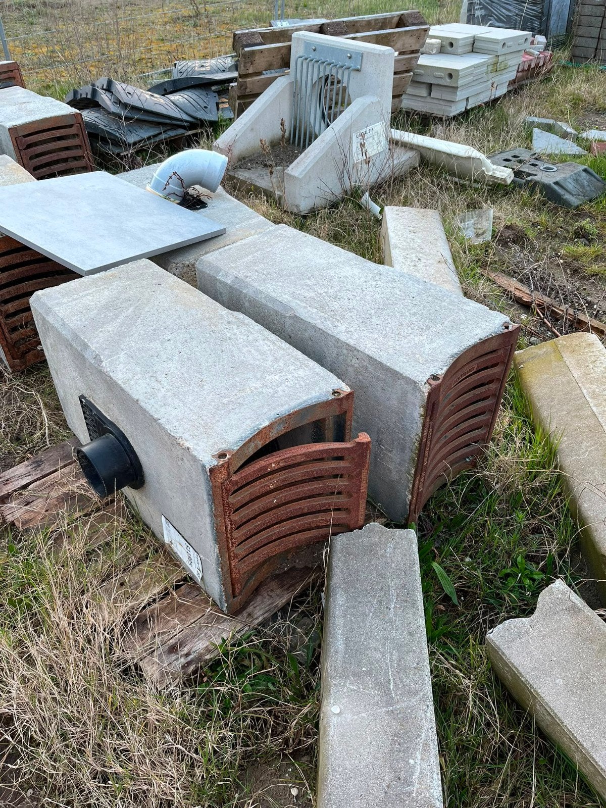 Te koop betonnen verholen straatkolken, Ophalen, Minder dan 2 meter, 80 mm of meer, Overige materialen