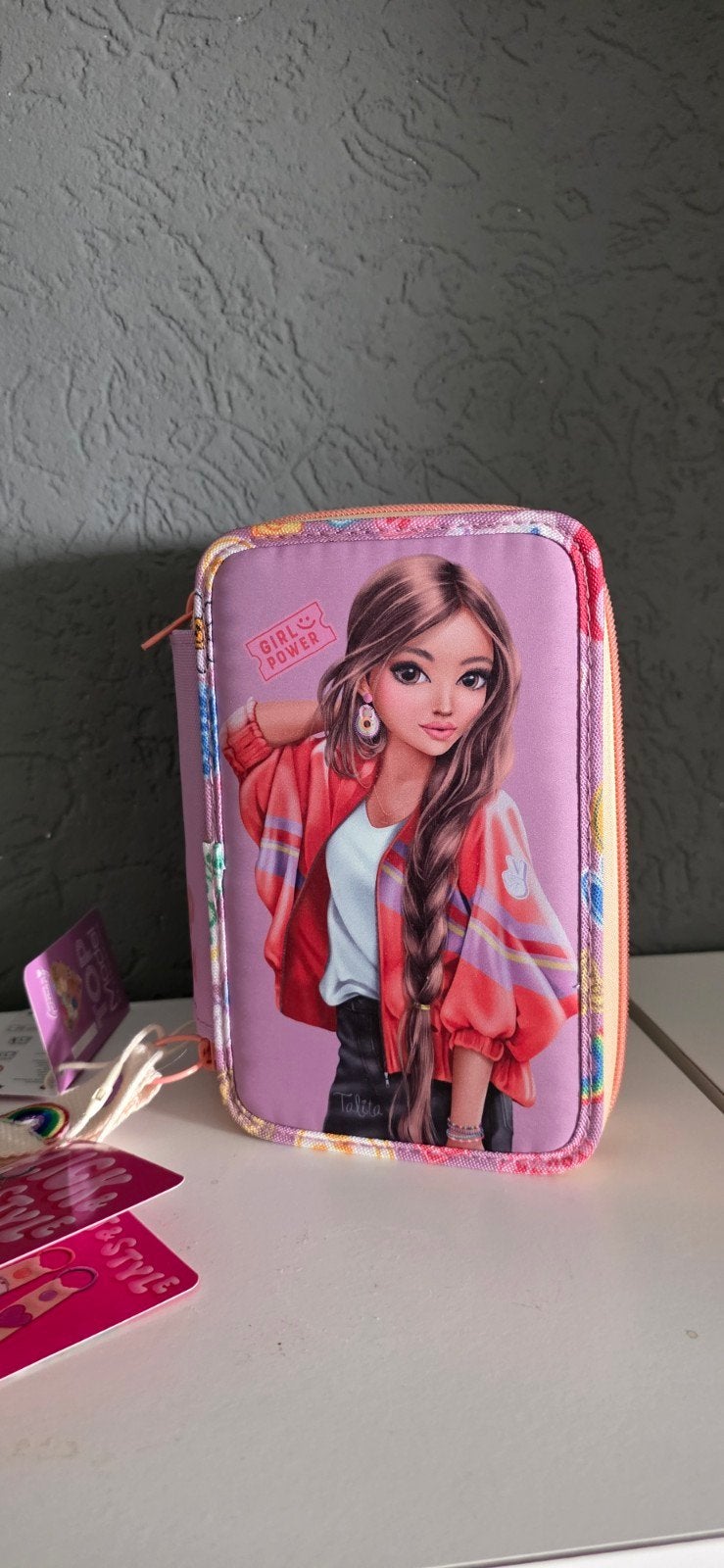 Nieuwe compleet gevulde etui van Top Model., Ophalen of Verzenden, Nieuw