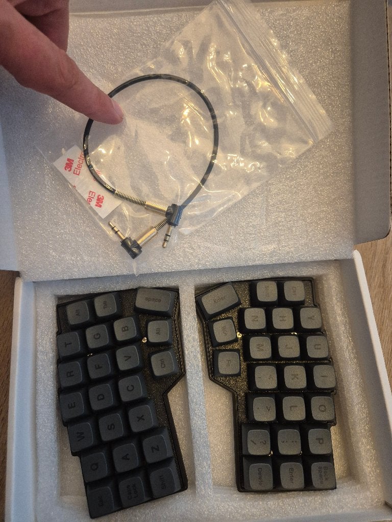 Corne V4.1 RGB VIAL Hot-swappable MX Toetsenbord Nieuw, Computers en Software, Toetsenborden, Ophalen, Hot-swappable, Nieuw, Overige indelingen