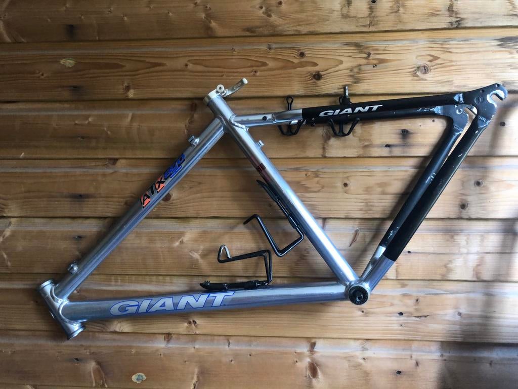 Giant atx 870 frame 26”, Fietsen en Brommers, Ophalen, Frame, Gebruikt, Aluminium
