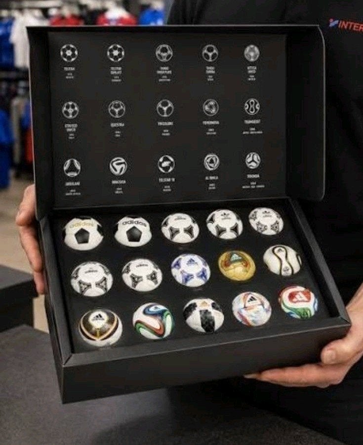 WK adidas mini ballen set - FIFA World Cup collectie, Ophalen of Verzenden, Nieuw, Overige sporten, Overige typen