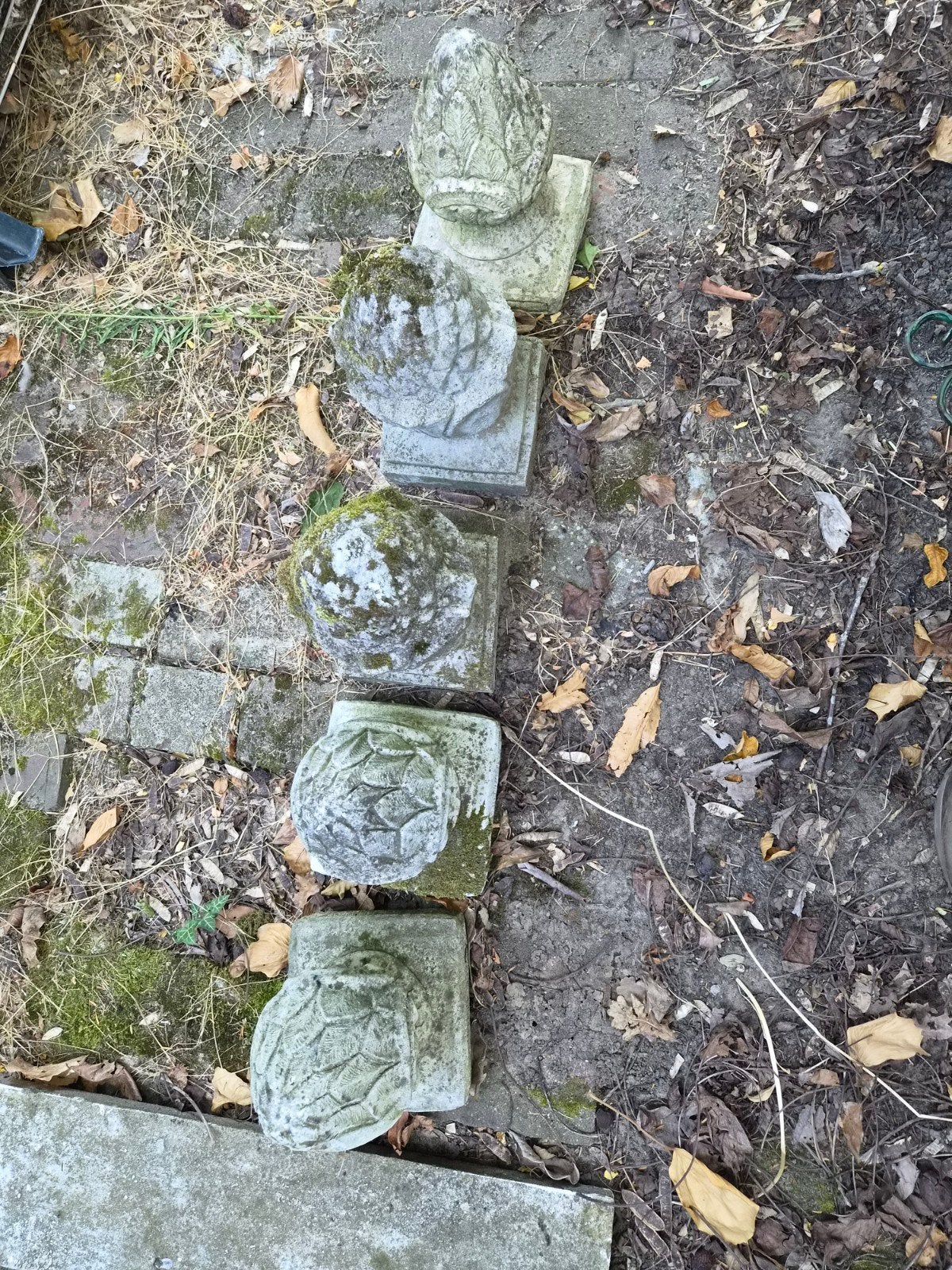 betonnen  artisjokken en eikels, Tuin en Terras, Ophalen, Gebruikt, Overige typen
