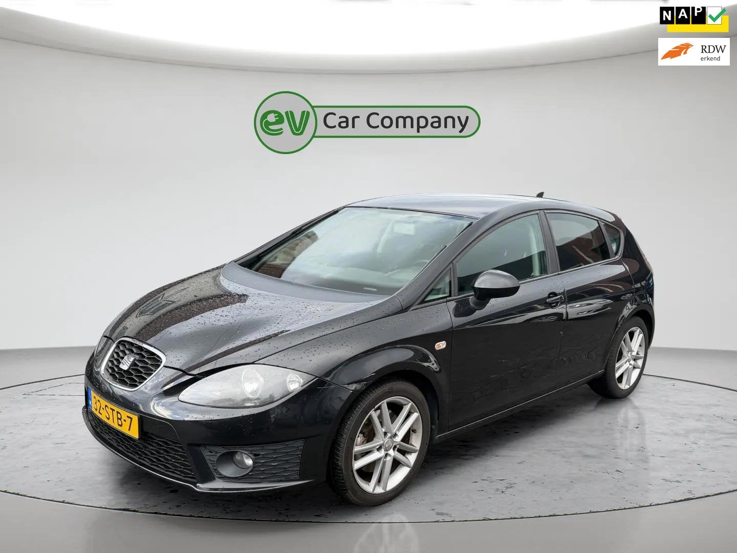 Seat Leon 2.0 TDI FR | Exportprijs ex bpm | Parkeersensoren, Voorwielaandrijving, Euro 5, Gebruikt, 1295 kg