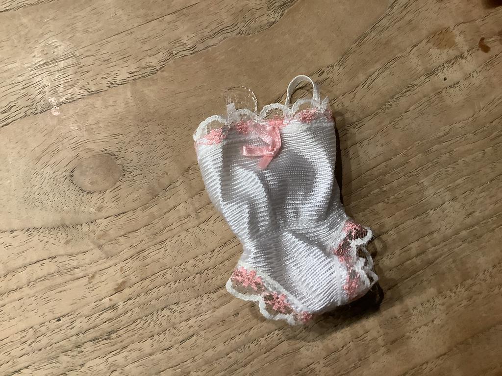 Barbie pakje, Ophalen of Verzenden, Zo goed als nieuw, Kleertjes